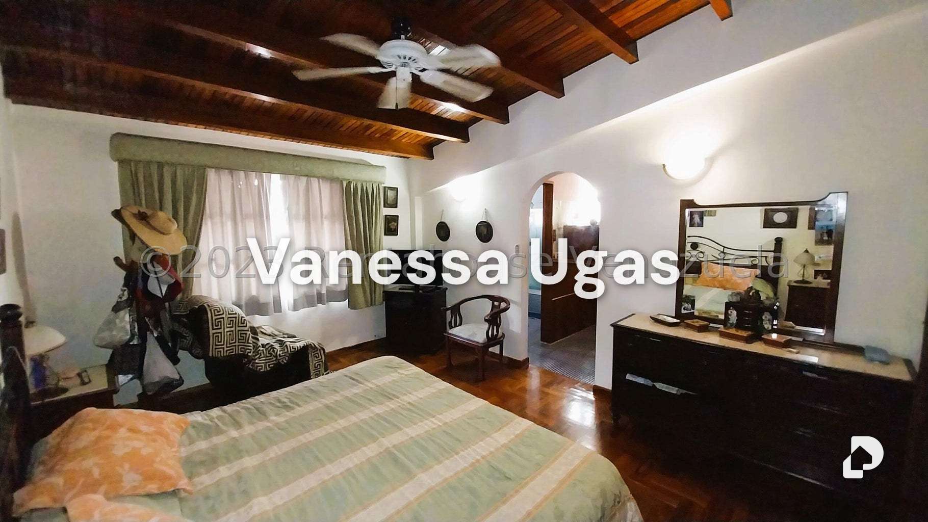 Casa en Alto Prado, Caracas – 13