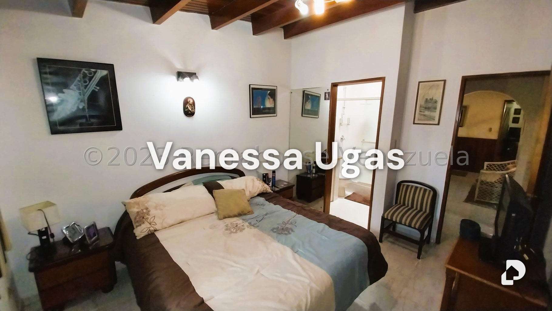 Casa en Alto Prado, Caracas – 17