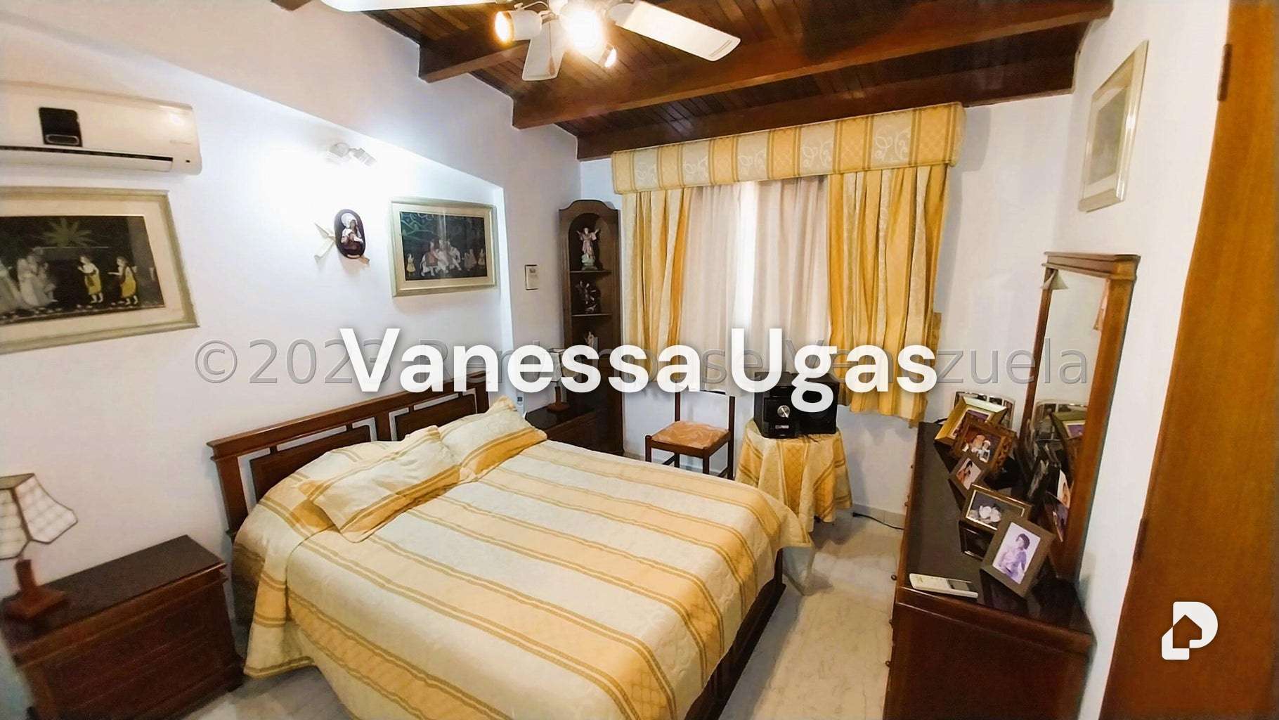 Casa en Alto Prado, Caracas – 19