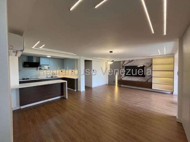 Apartamento en Chula Vista, Caracas - 1