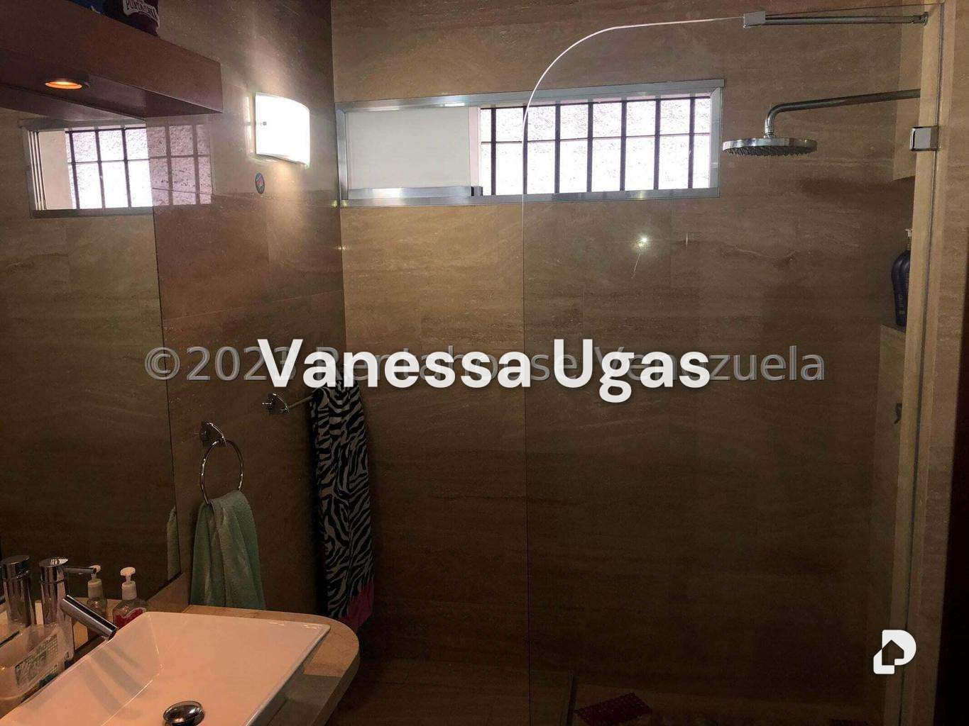 Casa en Prados Del Este, Caracas – 23