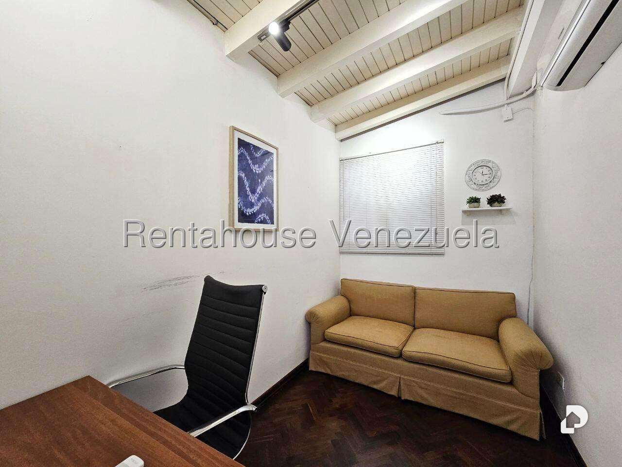 Local comercial en Los Chorros, Caracas – 18