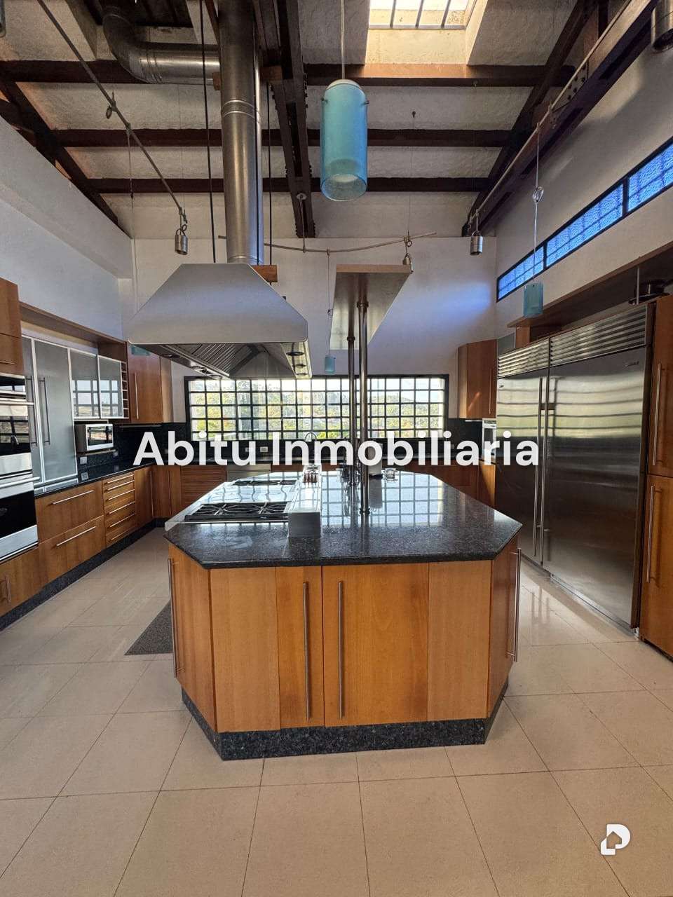 Casa en La Lagunita, Caracas – 17