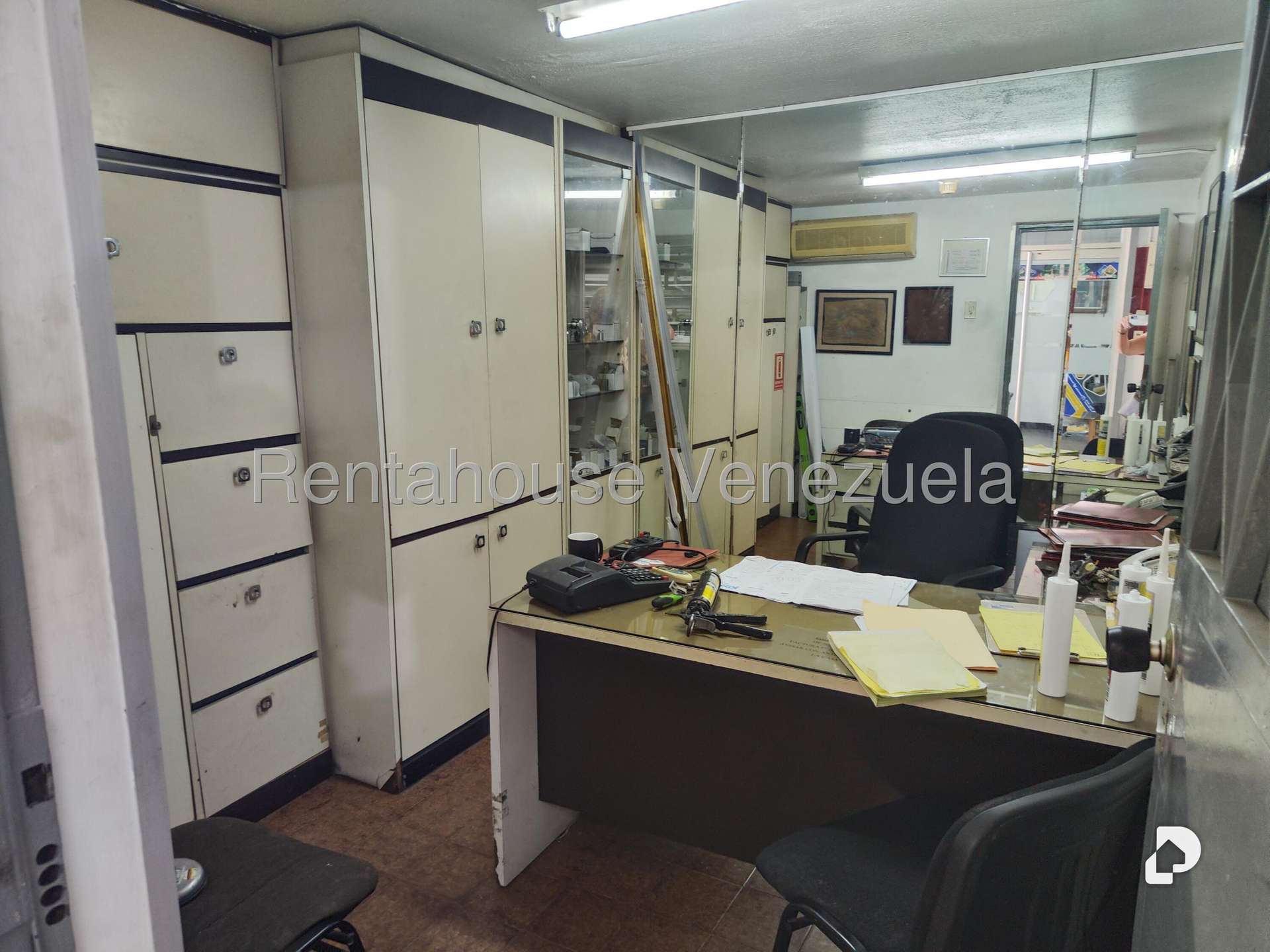 Local comercial en La Florida, Caracas – 9