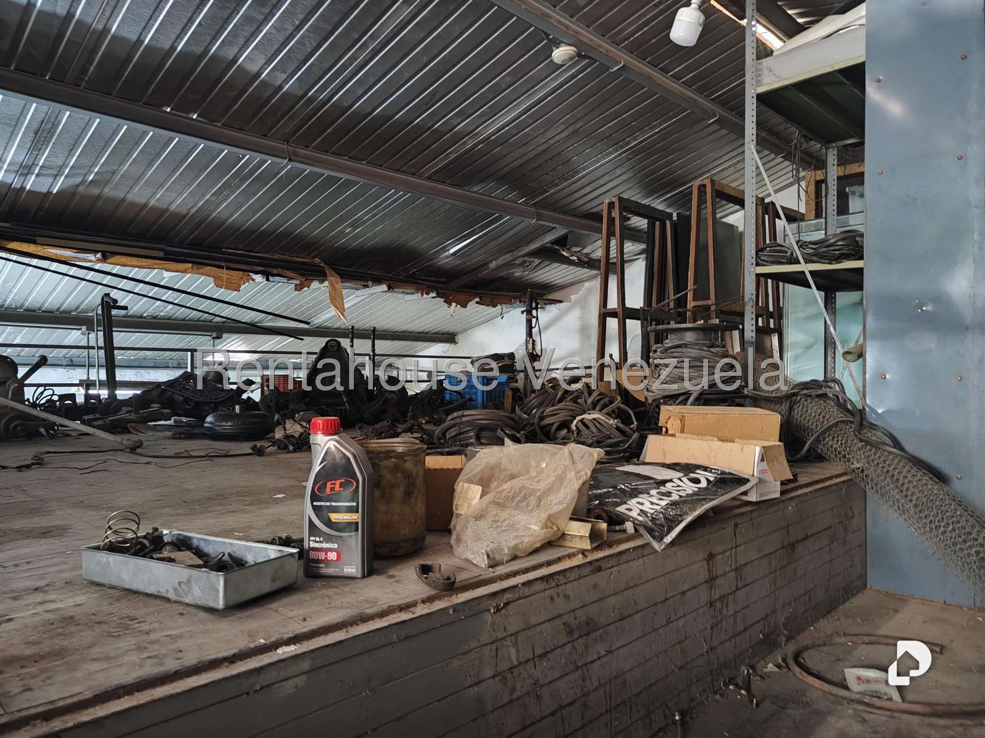 Local comercial en La Florida, Caracas – 11