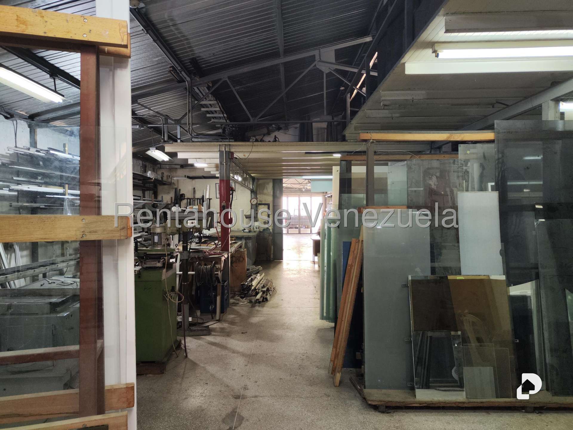 Local comercial en La Florida, Caracas – 15