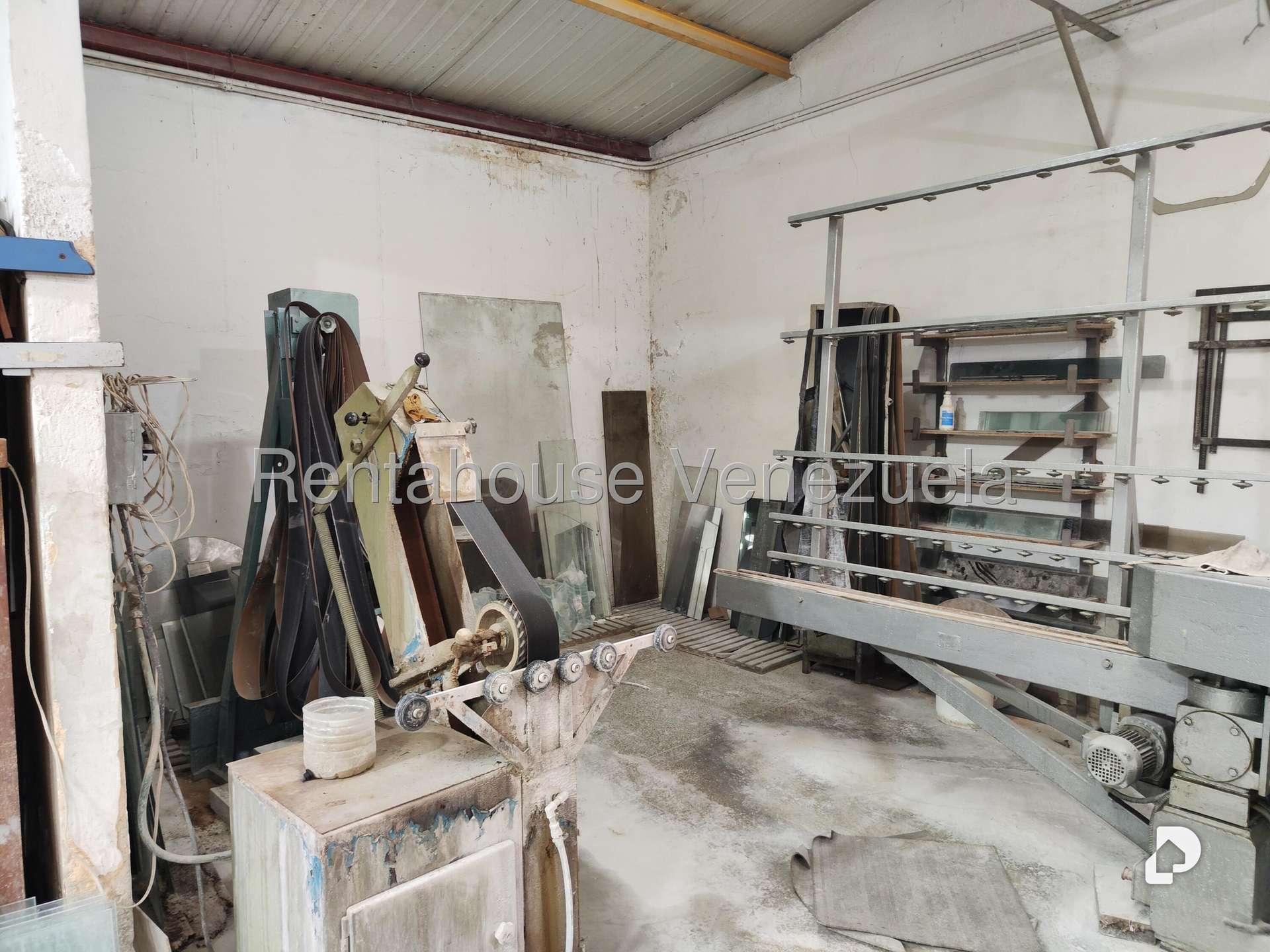 Local comercial en La Florida, Caracas – 19
