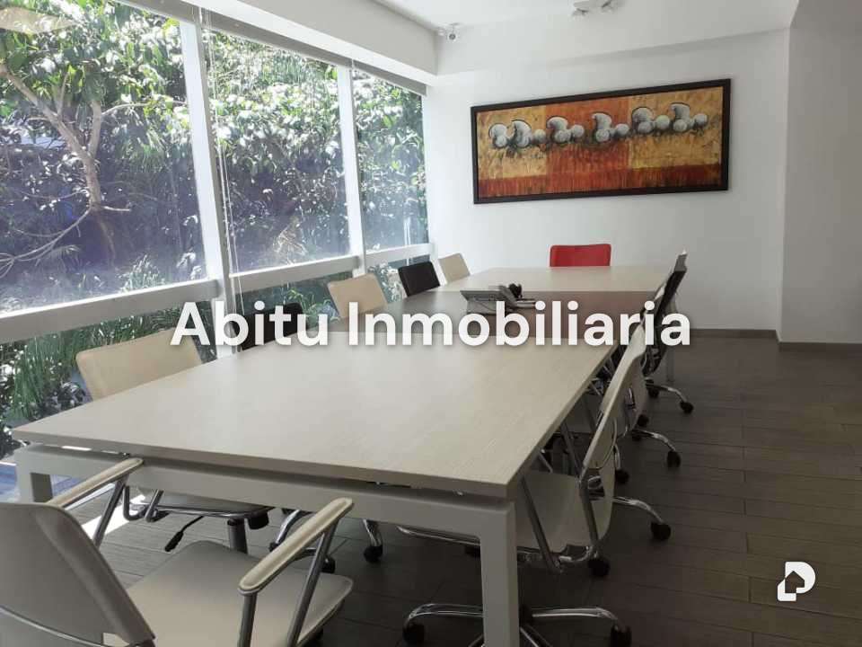 Oficina en Las Mercedes, Caracas – 1