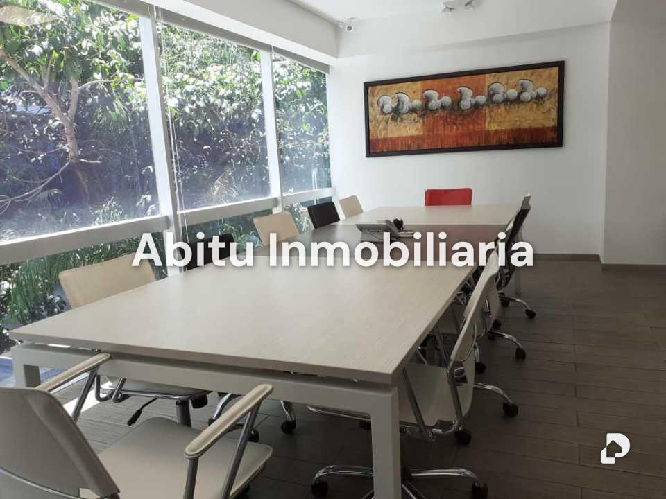 Oficina en Las Mercedes, Caracas – 1