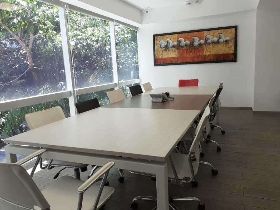 Oficina en Las Mercedes, Caracas - 1