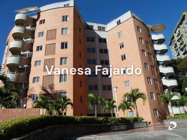 Apartamento en Lomas del Club Hípico, Caracas – 2