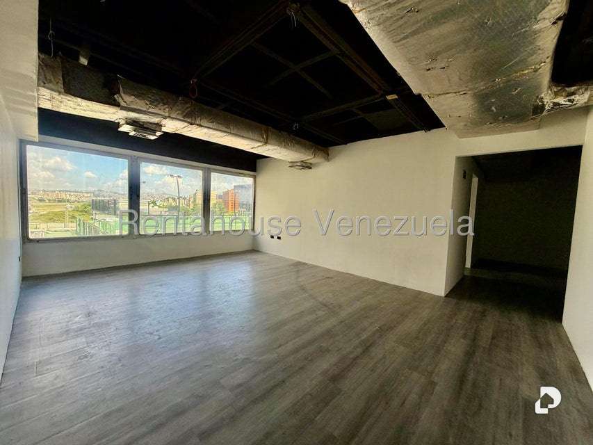 Oficina en Chuao, Caracas – 8