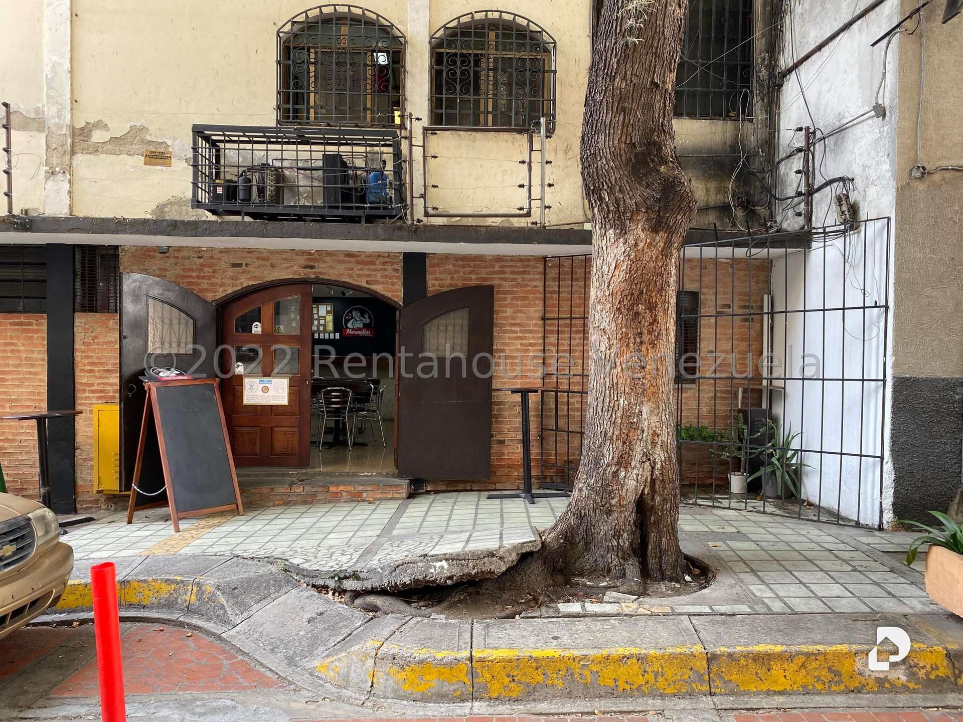 Local comercial en Parroquia La Candelaria, Caracas – 17