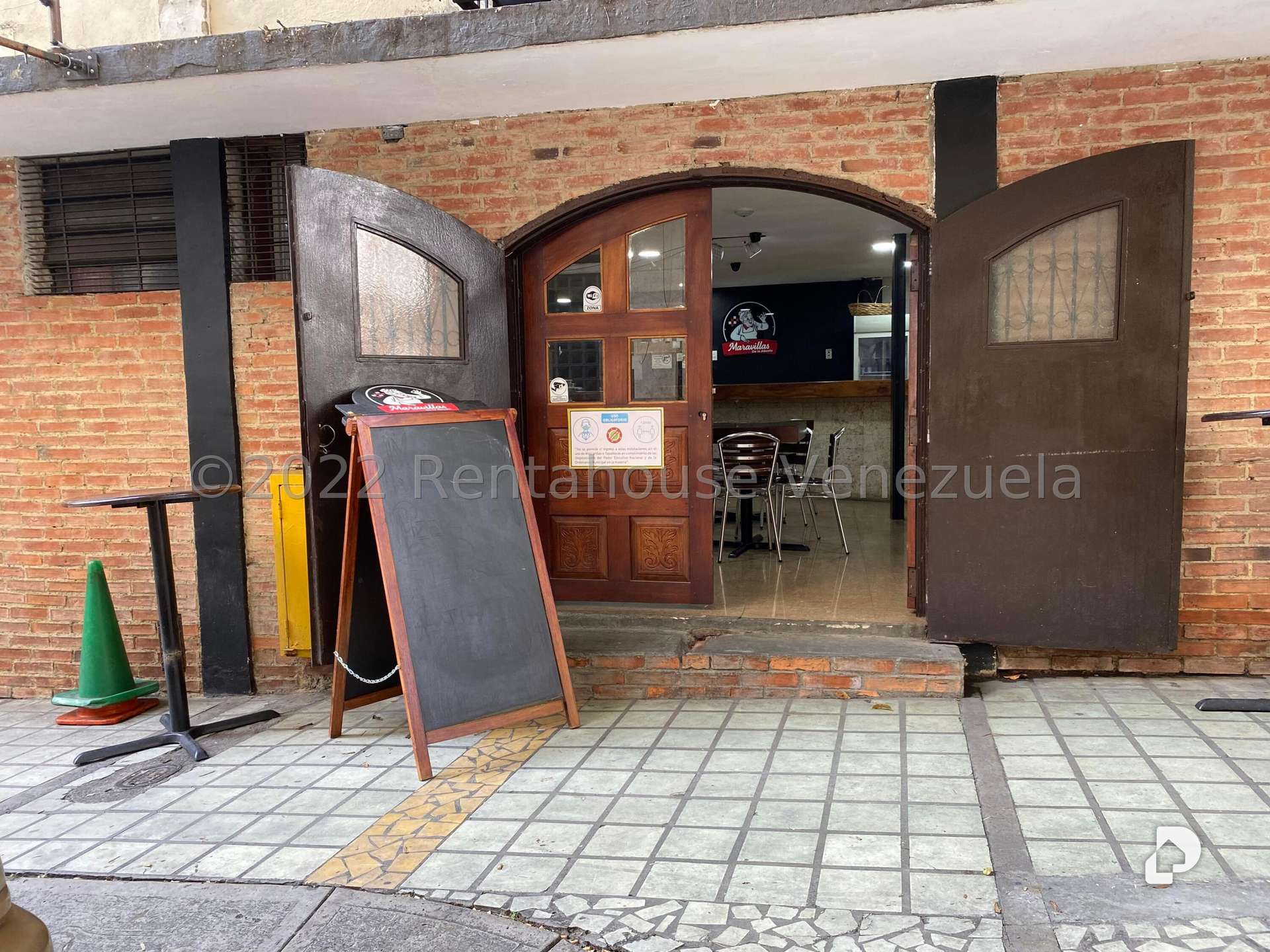 Local comercial en Parroquia La Candelaria, Caracas – 14