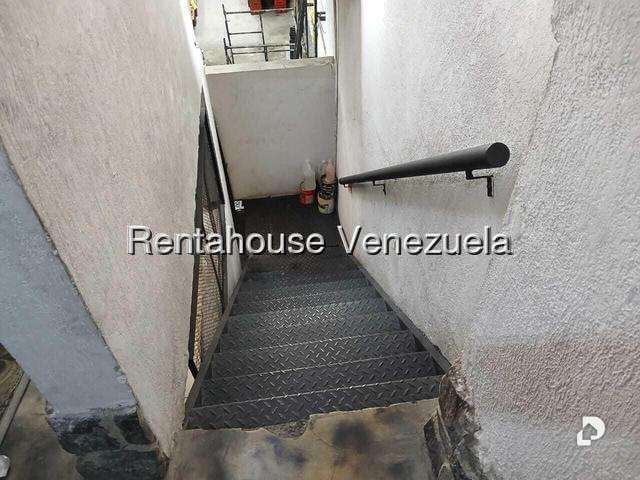 Local comercial en Parroquia La Candelaria, Caracas – 15