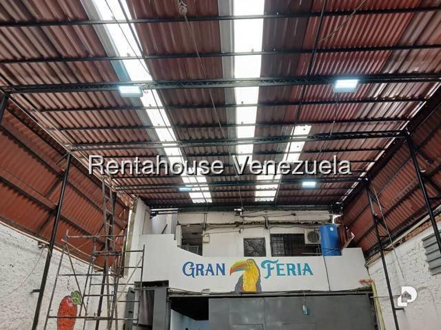Local comercial en Parroquia La Candelaria, Caracas – 4