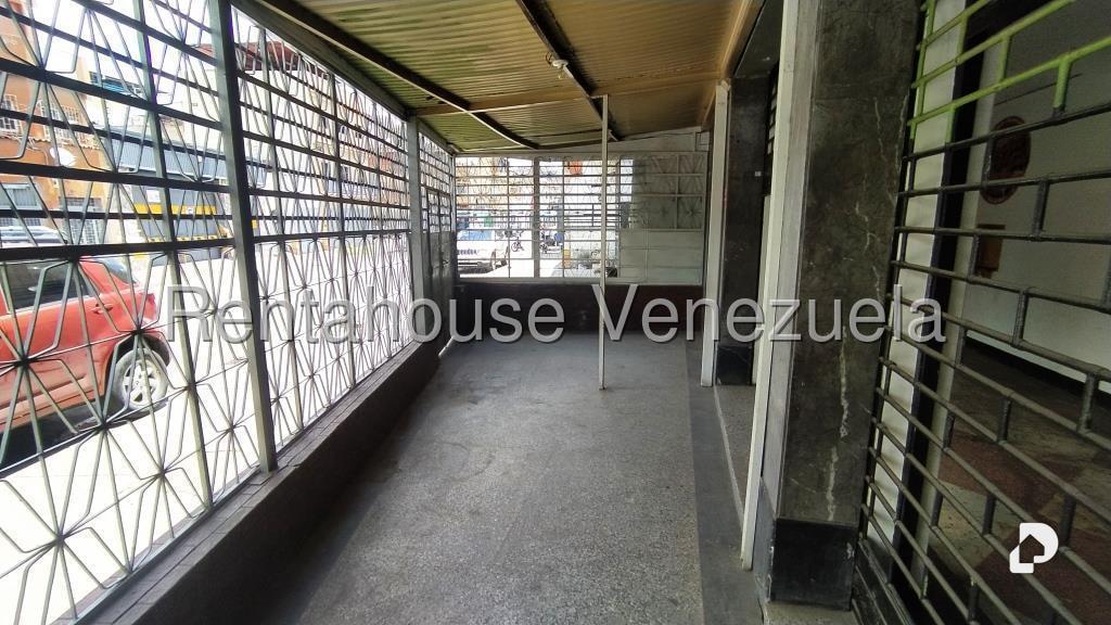 Local comercial en Prado de María, Caracas – 3