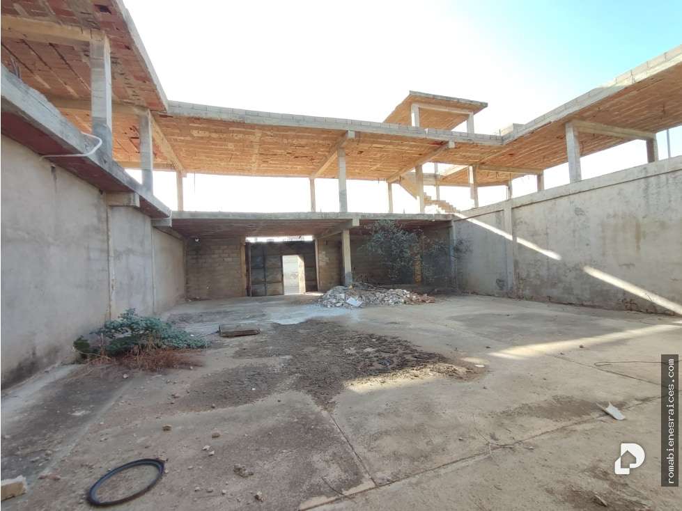 Edificio en Punto Fijo – 3