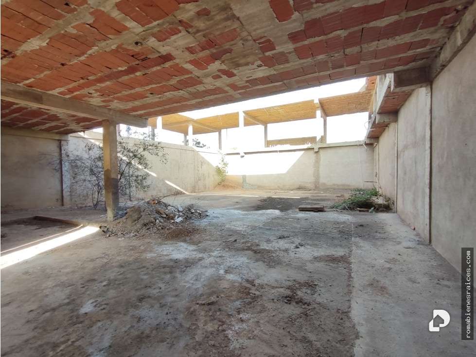 Edificio en Punto Fijo – 5