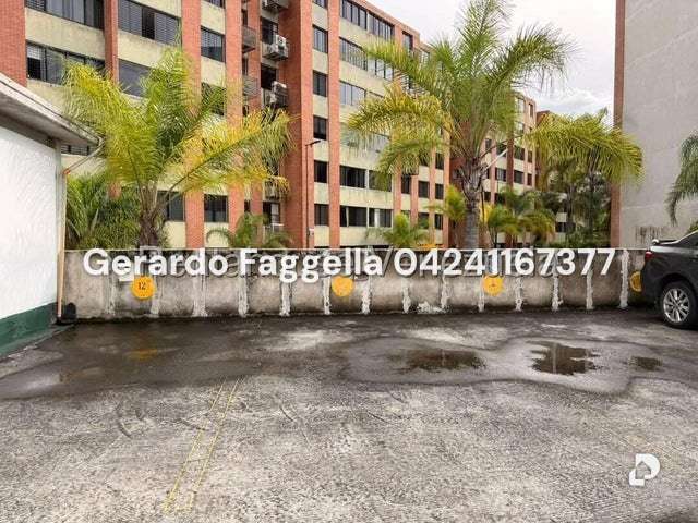 Apartamento en Los Naranjos Humboldt, Caracas – 11