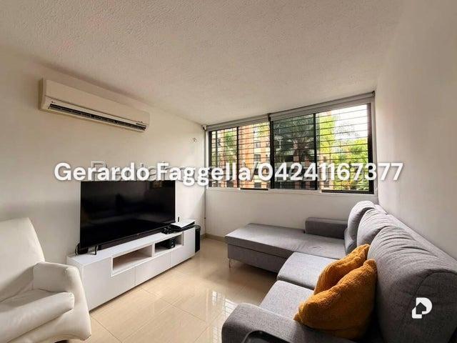 Apartamento en Los Naranjos Humboldt, Caracas – 3