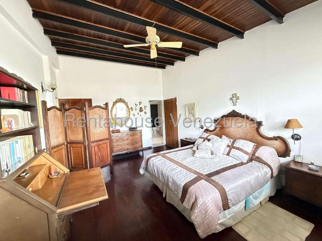 Townhouse en Santa Paula, Caracas