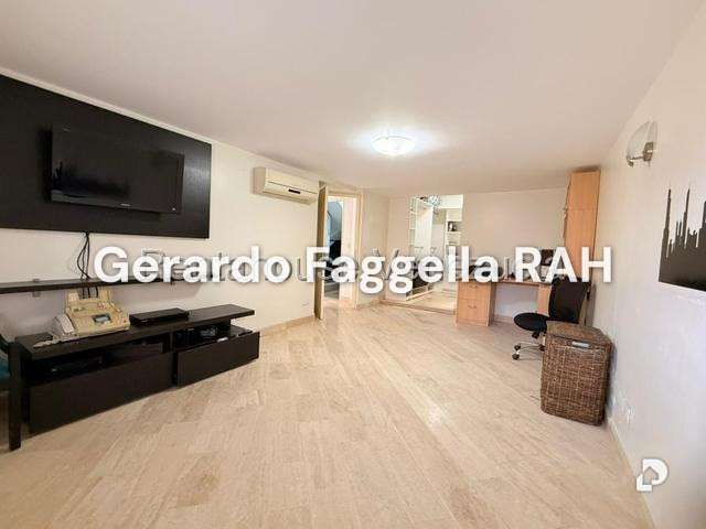 Casa en Loma Linda, Caracas – 24