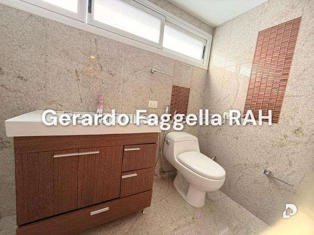 Casa en Loma Linda, Caracas – 15