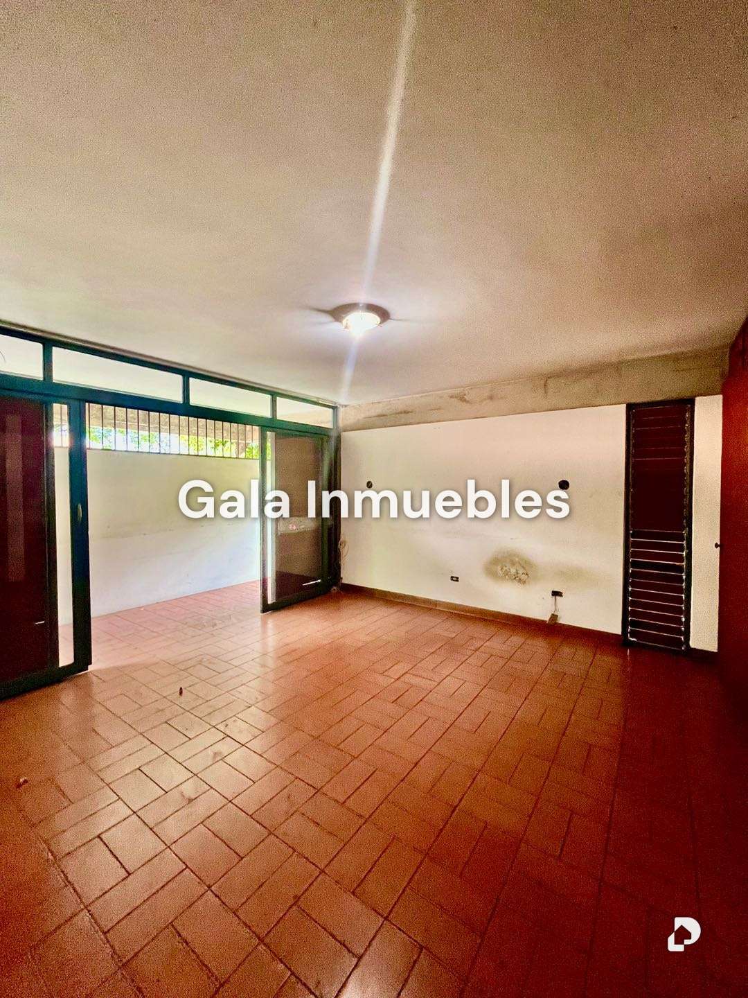 Local comercial en Chuao, Caracas – 14