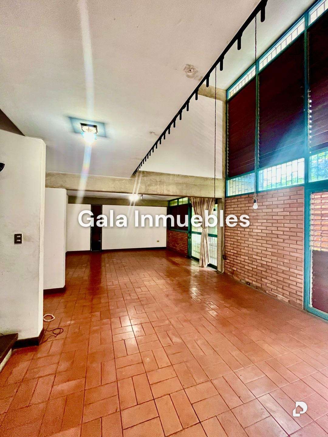 Local comercial en Chuao, Caracas – 10