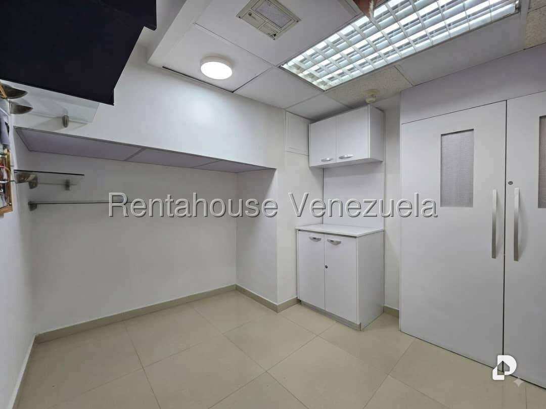 Local comercial en Las Mercedes, Caracas – 27
