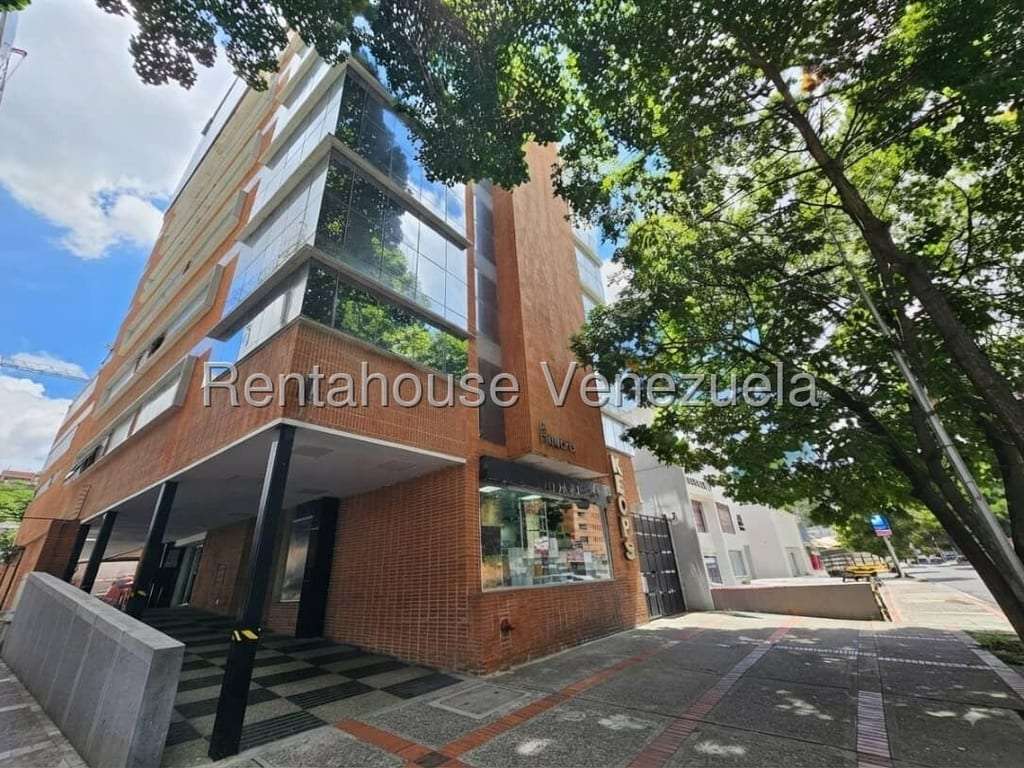 Local comercial en Las Mercedes, Caracas - 1