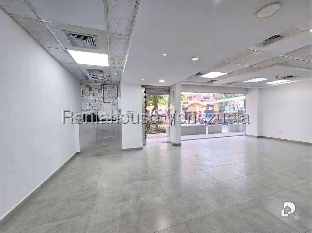 Local comercial en Las Mercedes, Caracas – 17