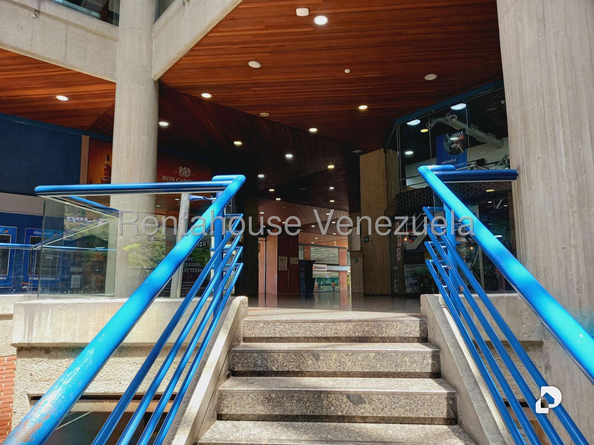 Local comercial en Santa Fe Norte, Caracas – 6