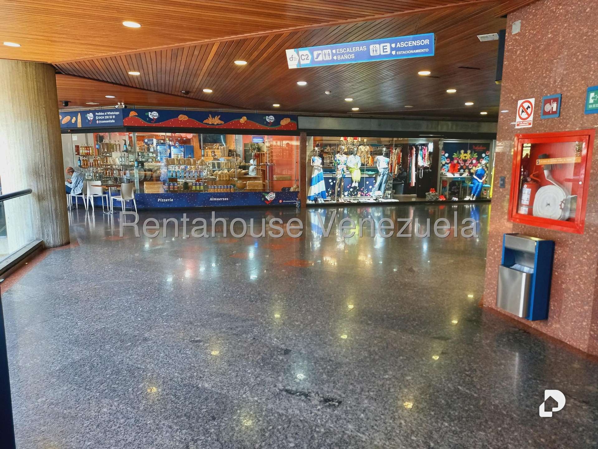 Local comercial en Santa Fe Norte, Caracas – 9