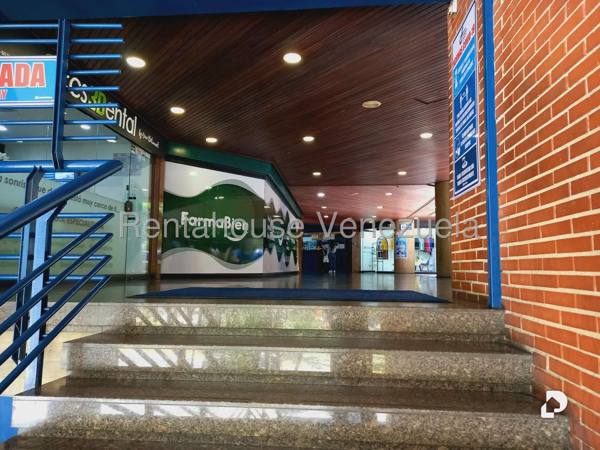 Local comercial en Santa Fe Norte, Caracas – 4