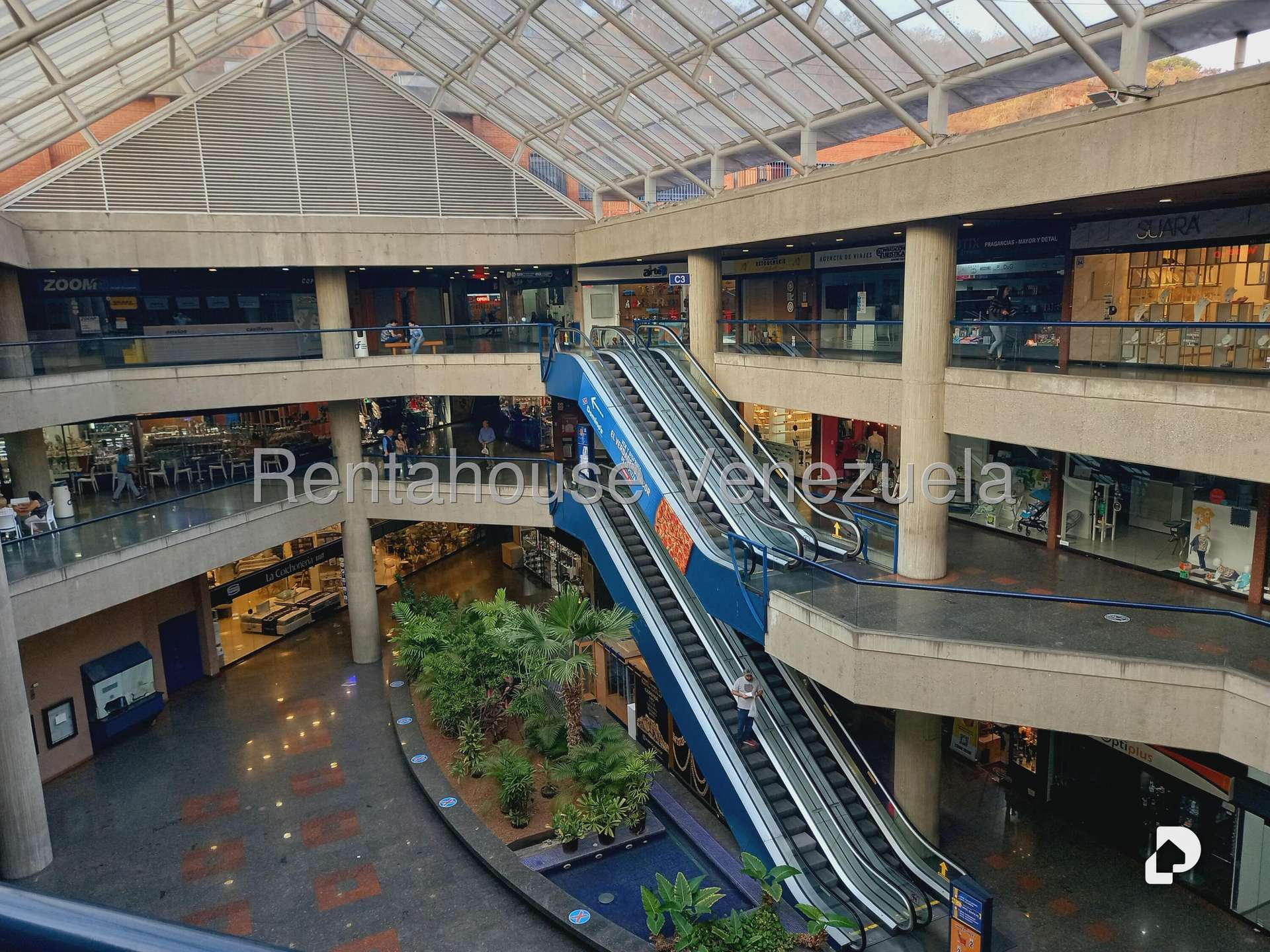 Local comercial en Santa Fe Norte, Caracas – 21