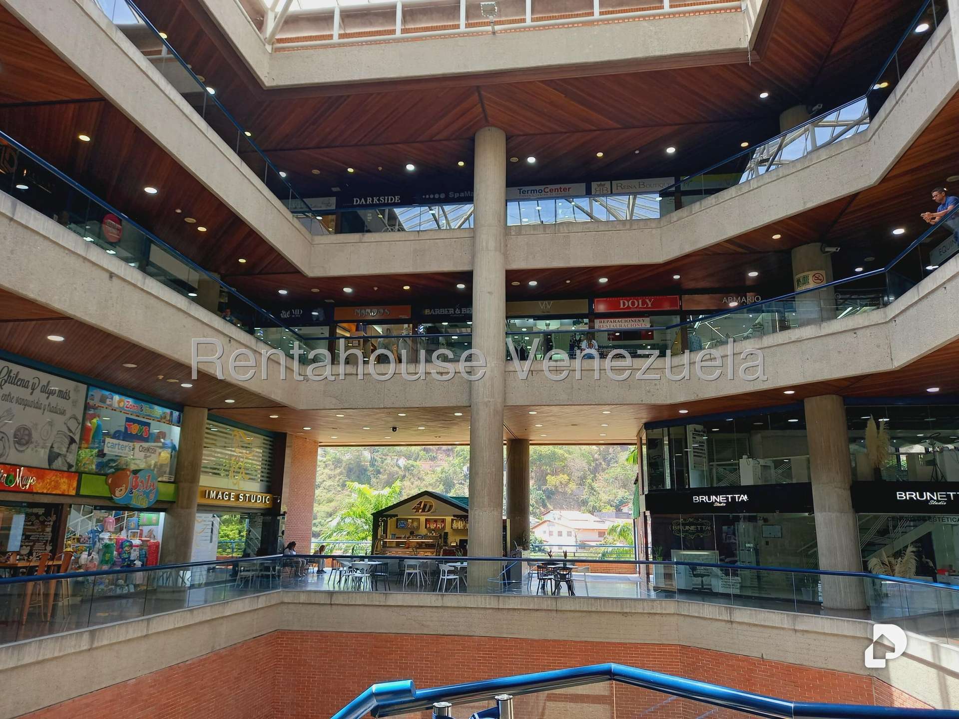 Local comercial en Santa Fe Norte, Caracas – 7