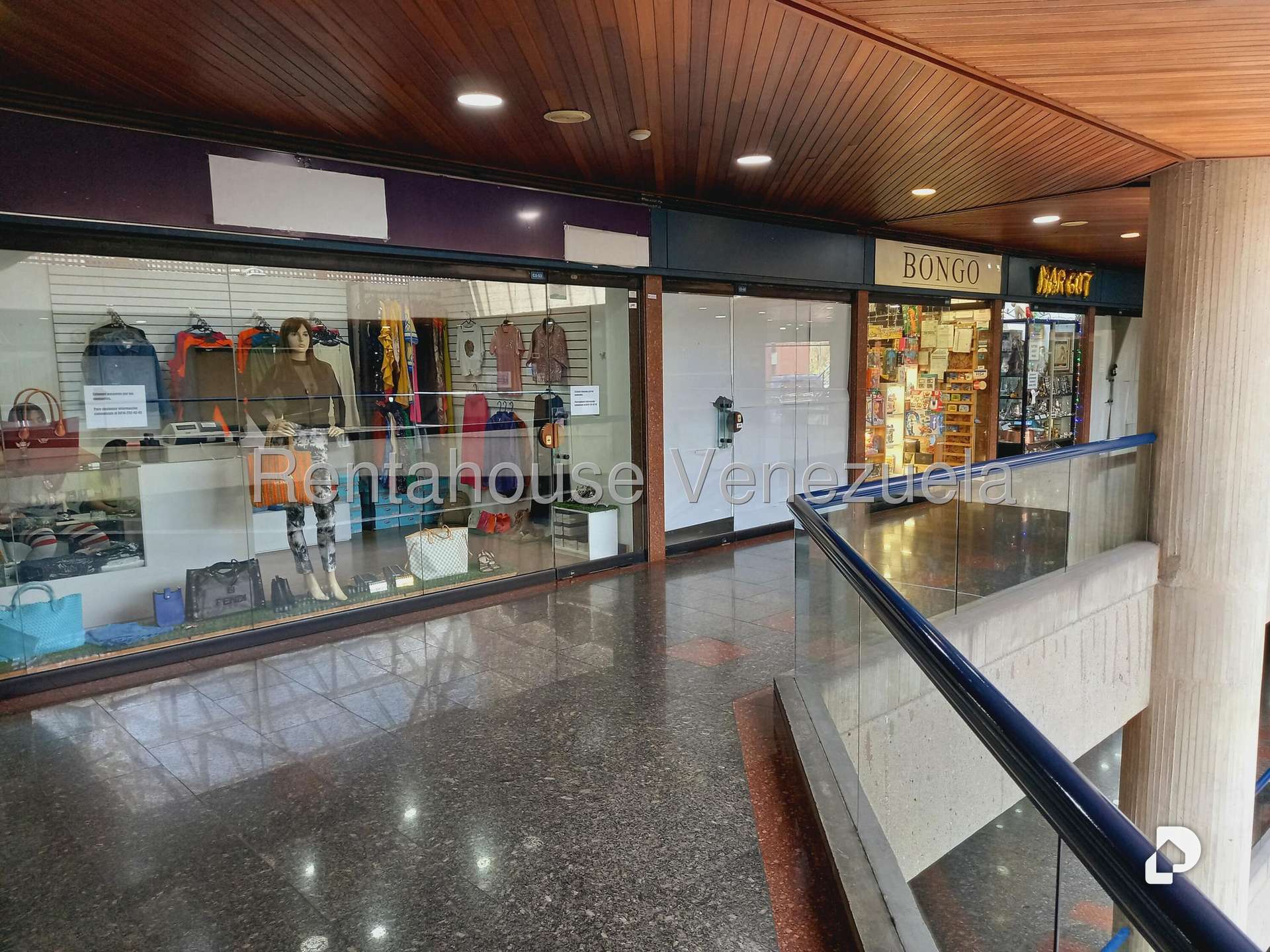 Local comercial en Santa Fe Norte, Caracas – 17