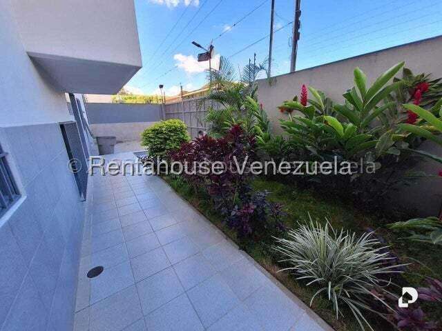 Building in Mariche, Caracas – 32