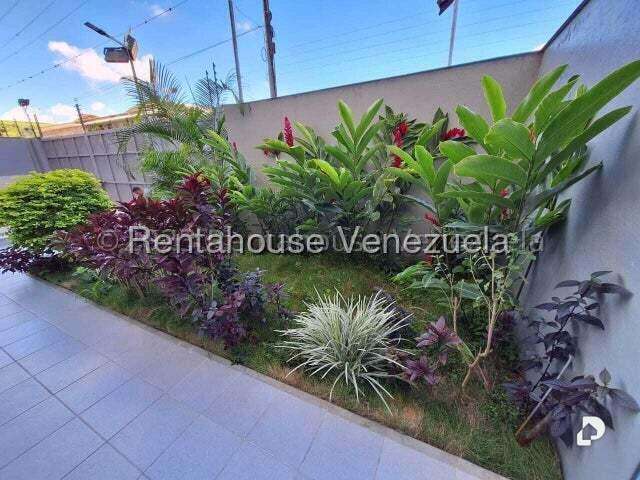 Building in Mariche, Caracas – 33