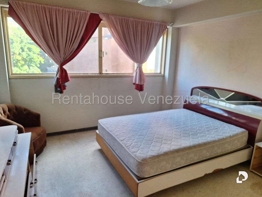 Apartamento en Prados del Este, Caracas – 9