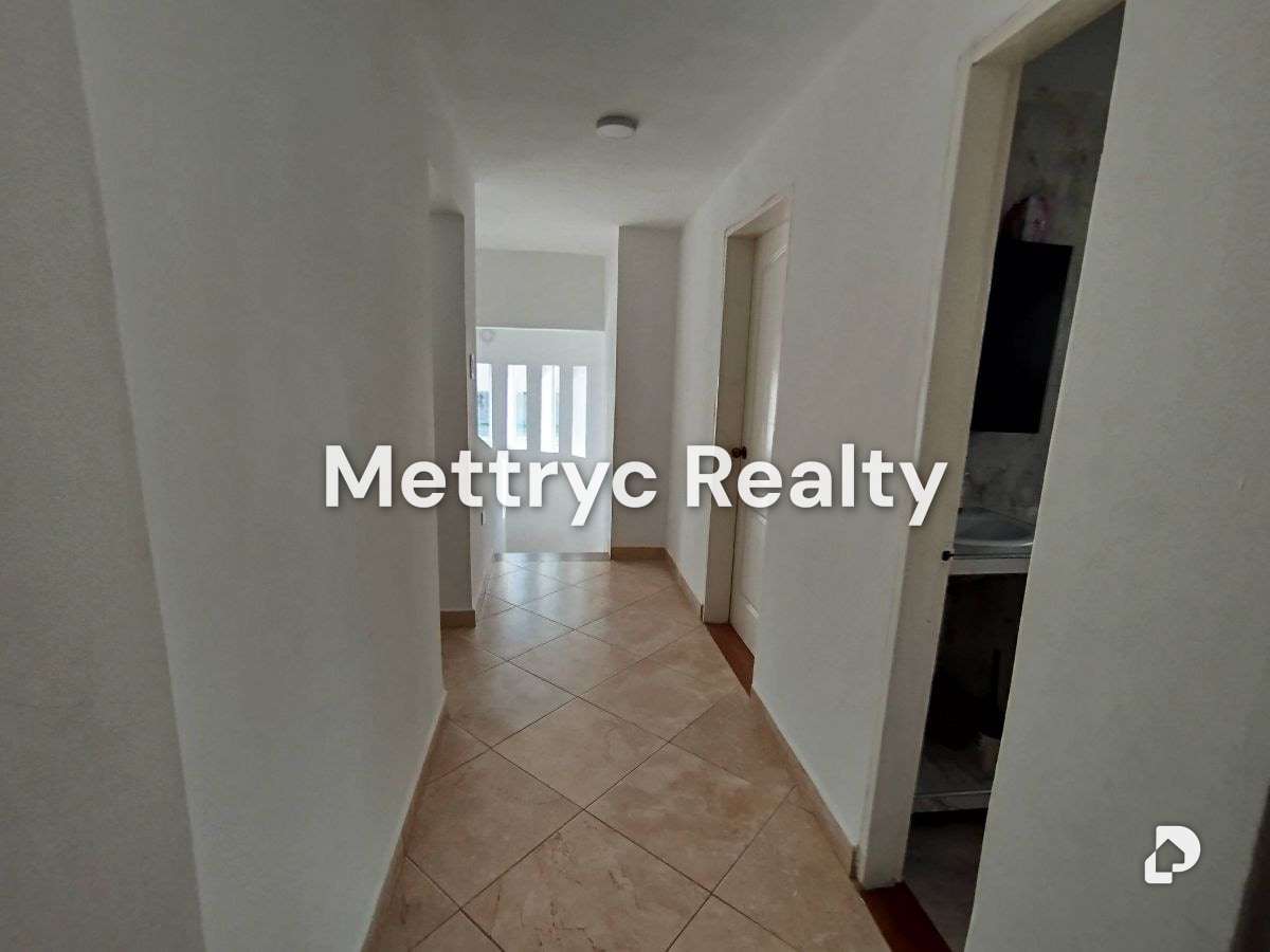 House in Colinas de Guataparo, Valencia – 18