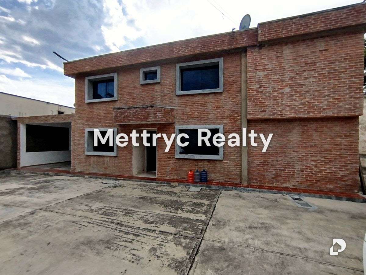 House in Colinas de Guataparo, Valencia – 32