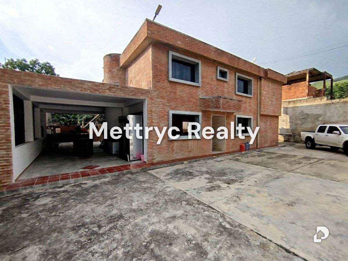 House in Colinas de Guataparo, Valencia – 30