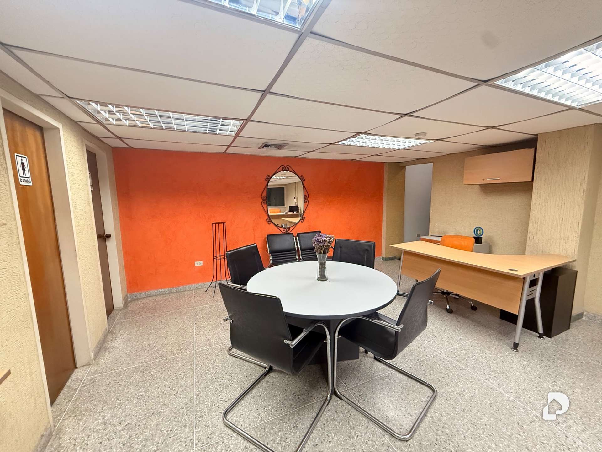 Oficina en Zona Centro, Maracay – 2