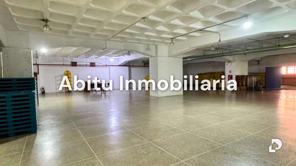 Local comercial en San Martín, Caracas – 1