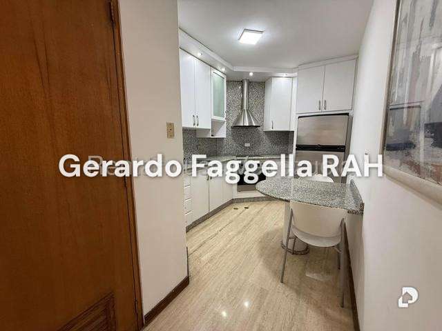 Apartamento en Campo Alegre, Caracas – 11