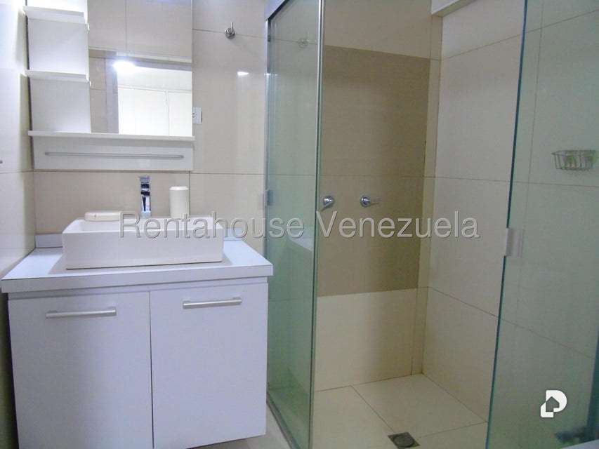 Apartamento en Los Palos Grandes, Caracas – 6