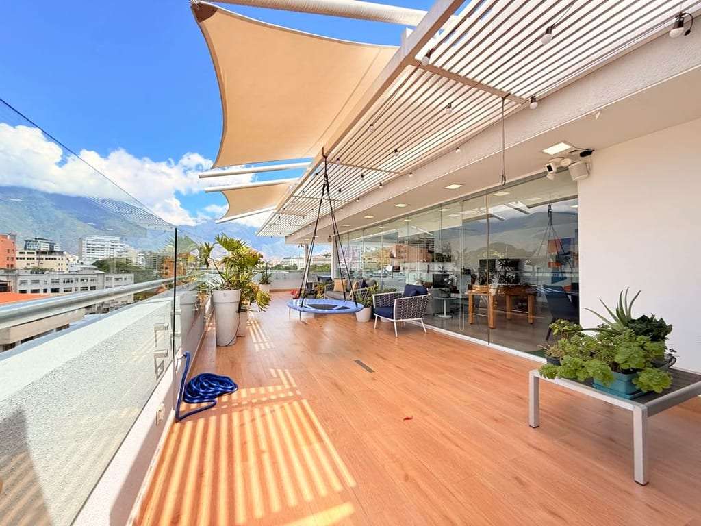 Penthouse en Los Naranjos (Las Mercedes), Caracas